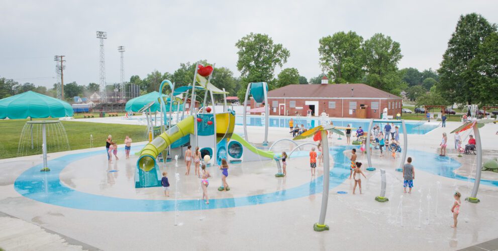 Wide angle view of full splashpad.